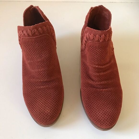 Vince Camuto Palmina Perforated Suede Ankle Boots Size: 7W - Picture 3 of 6